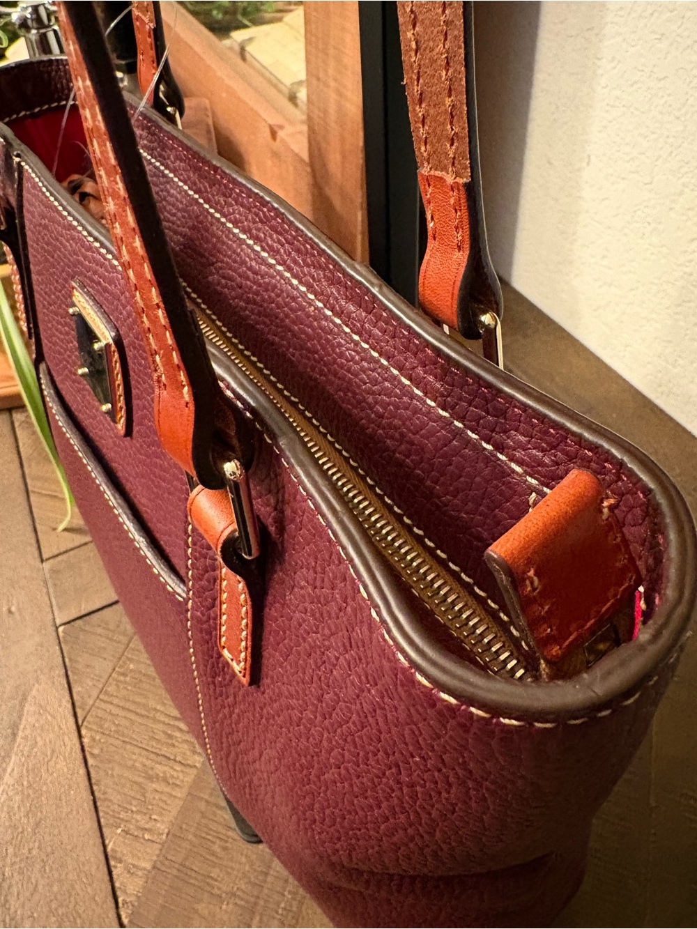 Dooney & Bourke Pebble Grain Shopper Tote Burgundy Wine Leather NWOT - Picture 4 of 12